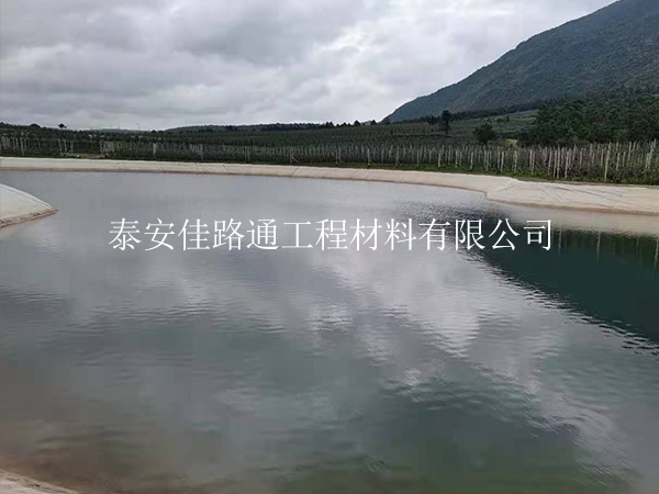 “膜”力前奏：防滲膜鋪設(shè)施工的精準(zhǔn)預(yù)備方程式